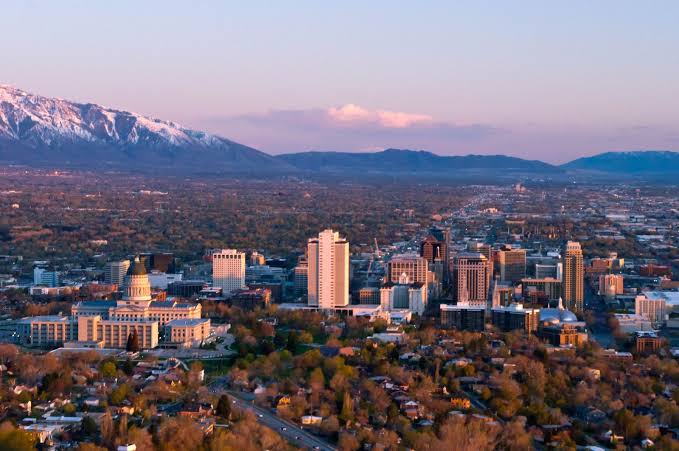Roofing Contractor in Clearfield, UT