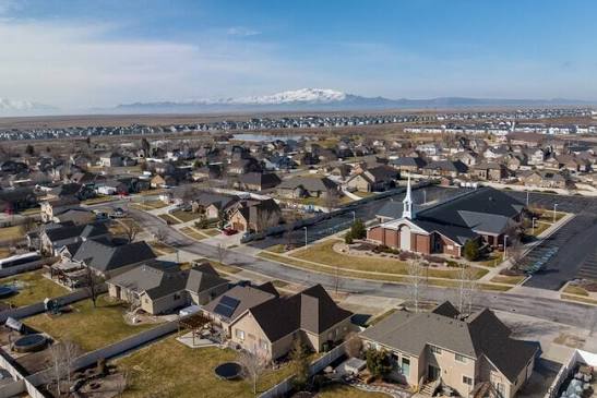 Roofing Contractor in Syracuse, UT